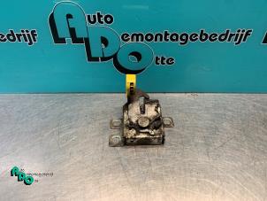 Used Bonnet lock mechanism Peugeot Bipper (AA) 1.3 HDI Price € 15,00 Margin scheme offered by Autodemontagebedrijf Otte