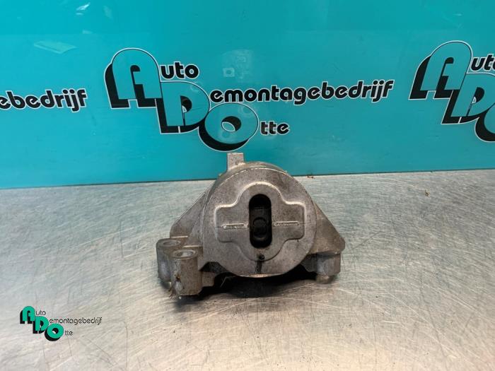 Used Engine mount Peugeot Bipper (AA) 1.3 HDI Price € 15,00 Margin scheme offered by Autodemontagebedrijf Otte