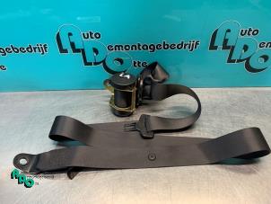 Used Rear seatbelt, left Mini Mini Cooper S (R53) 1.6 16V Price € 15,00 Margin scheme offered by Autodemontagebedrijf Otte