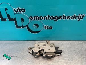 Used Bonnet lock mechanism Mini Mini Cooper S (R53) 1.6 16V Price € 20,00 Margin scheme offered by Autodemontagebedrijf Otte