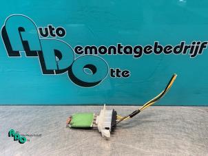 Used Heater resistor Toyota Aygo (B10) 1.0 12V VVT-i Price € 10,00 Margin scheme offered by Autodemontagebedrijf Otte
