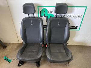 Used Set of upholstery (complete) Renault Clio III (BR/CR) 1.2 16V 65 Price € 250,00 Margin scheme offered by Autodemontagebedrijf Otte