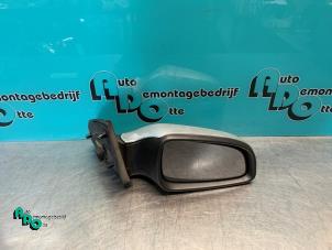 Used Wing mirror, right Opel Astra H (L48) 1.4 16V Twinport Price € 15,00 Margin scheme offered by Autodemontagebedrijf Otte