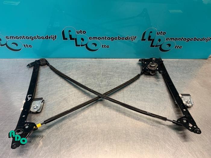 Door manual window regulator