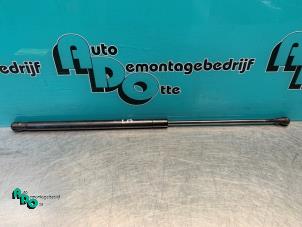 Used Rear gas strut, left Citroen C1 1.0 12V Price € 10,00 Margin scheme offered by Autodemontagebedrijf Otte