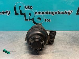 Used Power steering fluid reservoir BMW 3 serie Compact (E46/5) 316ti 16V Price € 10,00 Margin scheme offered by Autodemontagebedrijf Otte