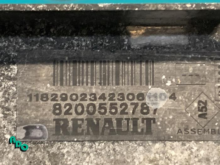 Radiateur d'eau d'un Renault Clio III (BR/CR) 1.2 16V 65 2007