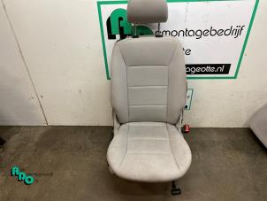 Używane Fotel prawy Mercedes B (W245,242) 2.0 B-200 16V Cena € 70,00 Procedura marży oferowane przez Autodemontagebedrijf Otte
