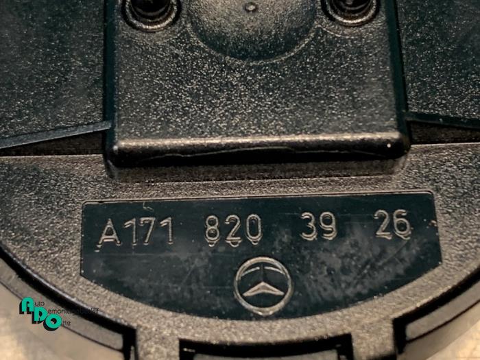 Sensor de lluvia de un Mercedes-Benz B (W245,242) 2.0 B-200 16V 2006