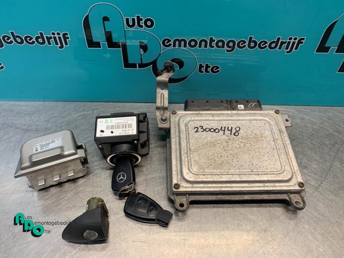 Used Ignition lock + computer Mercedes B (W245) 2.0 B-200 16V Price € 175,00 Margin scheme offered by Autodemontagebedrijf Otte