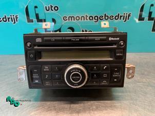 Usados Reproductor de CD y radio Nissan Note (E11) 1.4 16V Precio € 35,00 Norma de margen ofrecido por Autodemontagebedrijf Otte