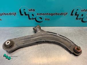 Used Front wishbone, right Nissan Note (E11) 1.4 16V Price € 20,00 Margin scheme offered by Autodemontagebedrijf Otte