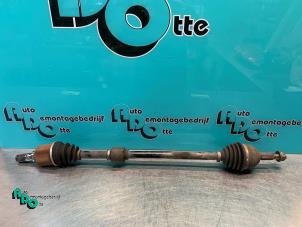 Used Front drive shaft, right Nissan Note (E11) 1.4 16V Price € 35,00 Margin scheme offered by Autodemontagebedrijf Otte