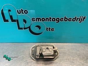 Used Tailgate lock mechanism Suzuki Alto (RF410) 1.1 16V Price € 15,00 Margin scheme offered by Autodemontagebedrijf Otte
