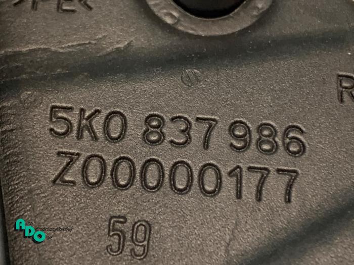 Lautsprecher van een Volkswagen Golf VI (5K1) 1.4 TSI 122 16V 2009