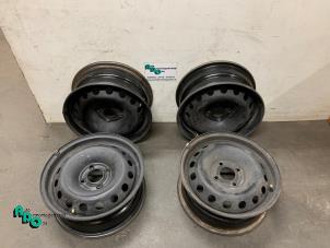 Used Set of wheels Renault Twingo (C06) 1.2 Price € 50,00 Margin scheme offered by Autodemontagebedrijf Otte