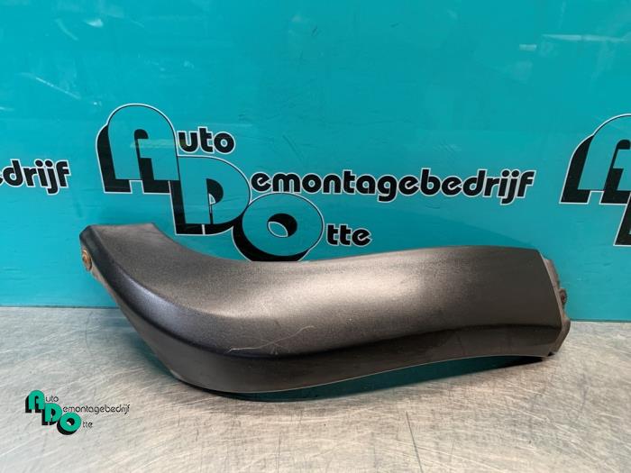 Używane Element zderzaka prawy tyl BMW Mini (R50/53) 1.6 16V Cooper Cena € 15,00 Procedura marży oferowane przez Autodemontagebedrijf Otte