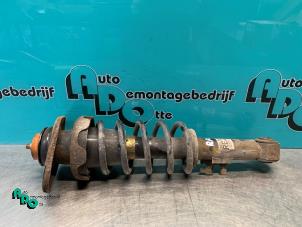 Used Rear shock absorber rod, right BMW Mini One/Cooper (R50) 1.6 16V Cooper Price € 25,00 Margin scheme offered by Autodemontagebedrijf Otte
