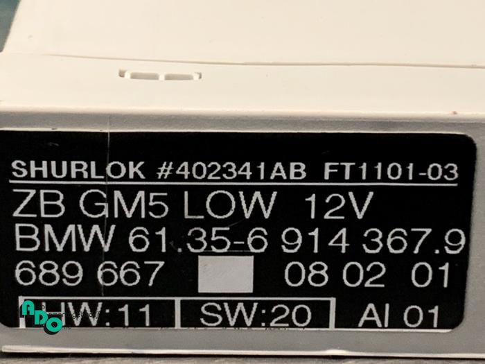 Body control computer from a BMW 3 serie Compact (E46/5) 316ti 16V 2002