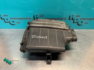 Używane Obudowa filtra powietrza Lexus IS (E2) 200 2.0 24V Cena € 30,00 Procedura marży oferowane przez Autodemontagebedrijf Otte