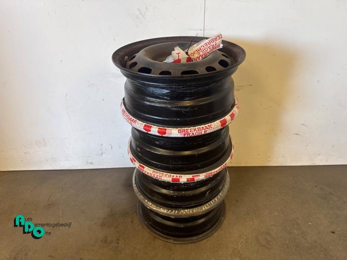Gebrauchte Felgen Set Mazda 5 (CR19) 1.8i 16V Preis € 100,00 Margenregelung angeboten von Autodemontagebedrijf Otte