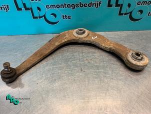 Used Front wishbone, left Peugeot 206 CC (2D) 1.6 16V Price € 20,00 Margin scheme offered by Autodemontagebedrijf Otte