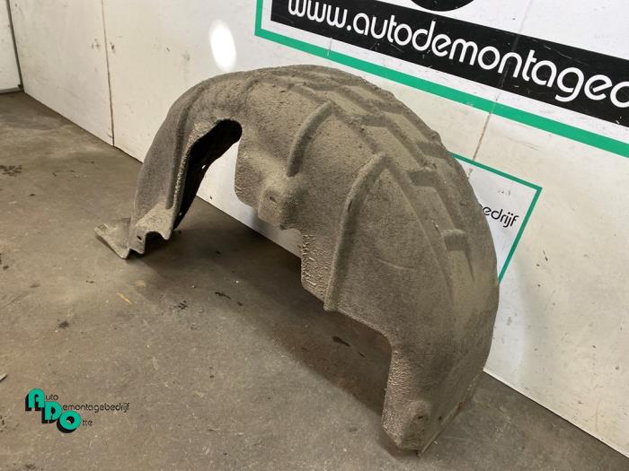 Używane Nadkole Volkswagen Golf VII (AUA) 1.2 TSI 16V Cena € 25,00 Procedura marży oferowane przez Autodemontagebedrijf Otte