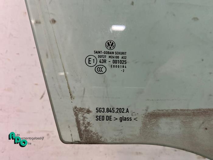 Türscheibe 2-türig rechts van een Volkswagen Golf VII (AUA) 1.2 TSI 16V 2012
