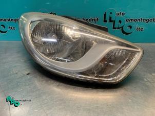 Used Headlight, right Hyundai i10 (F5) 1.2i 16V Price € 75,00 Margin scheme offered by Autodemontagebedrijf Otte