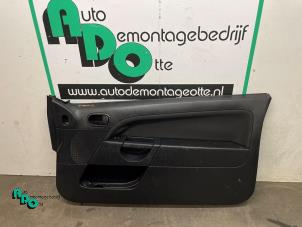 Używane Tapicerka drzwi prawych wersja 2-drzwiowa Ford Fiesta 5 (JD/JH) 1.3 Cena € 40,00 Procedura marży oferowane przez Autodemontagebedrijf Otte