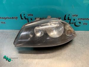 Used Headlight, left Seat Ibiza III (6L1) 1.4 16V 85 Price € 25,00 Margin scheme offered by Autodemontagebedrijf Otte
