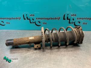 Used Front shock absorber rod, left Seat Ibiza III (6L1) 1.4 16V 85 Price € 25,00 Margin scheme offered by Autodemontagebedrijf Otte