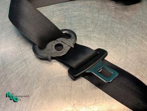 Used Rear seatbelt, left Volkswagen Fox (5Z) 1.2 Price € 15,00 Margin scheme offered by Autodemontagebedrijf Otte
