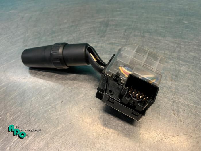 Interruptor de limpiaparabrisas de un Mazda 5 (CR19) 1.8i 16V 2007