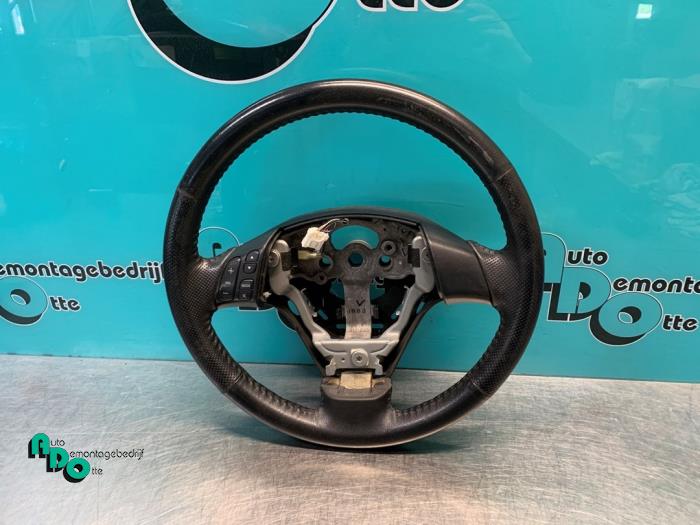 Używane Kierownica Mazda 5 (CR19) 1.8i 16V Cena € 25,00 Procedura marży oferowane przez Autodemontagebedrijf Otte