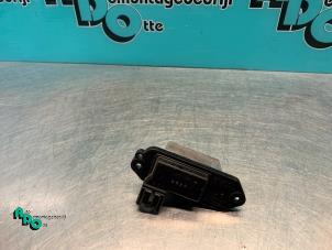 Used Heater resistor Mazda 5 (CR19) 1.8i 16V Price € 25,00 Margin scheme offered by Autodemontagebedrijf Otte