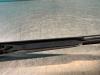 Front wiper arm from a Nissan Almera (N16) 1.8 16V 2003
