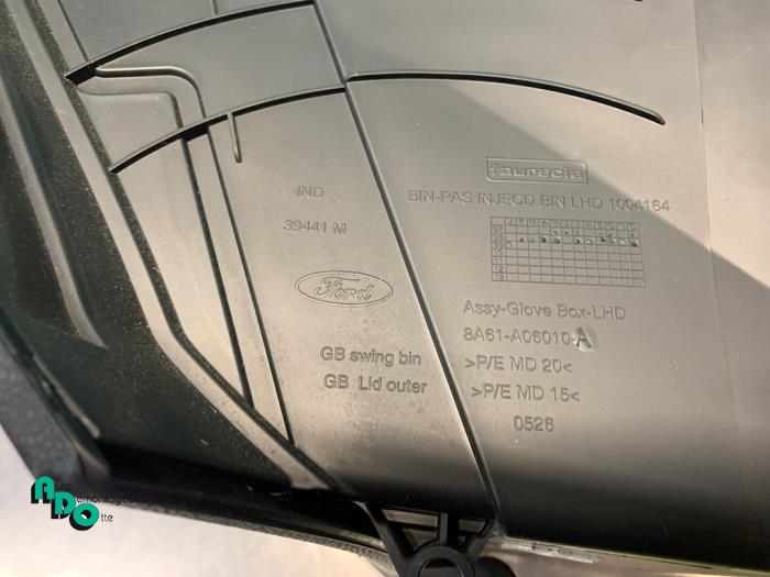Boîte à gants d'un Ford Fiesta 6 (JA8) 1.6 16V Sport 2009