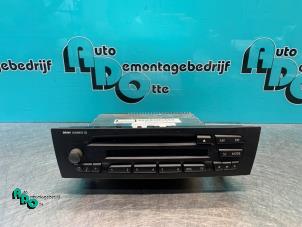 Used Radio CD player BMW 1 serie (E87/87N) 118d 16V Price € 30,00 Margin scheme offered by Autodemontagebedrijf Otte