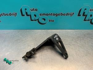 Usagé Roulette porte coulissante droite Opel Vivaro 1.9 DTI 16V Prix € 20,00 Règlement à la marge proposé par Autodemontagebedrijf Otte