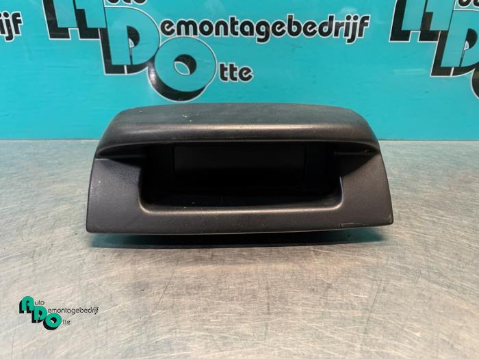 Begagnade Innerdisplay Opel Vivaro 1.9 DTI 16V Pris € 25,00 Marginaltabell erbjuds av Autodemontagebedrijf Otte