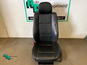 Used Seat, left BMW 3 serie (E46/4) 323i 24V Price € 75,00 Margin scheme offered by Autodemontagebedrijf Otte