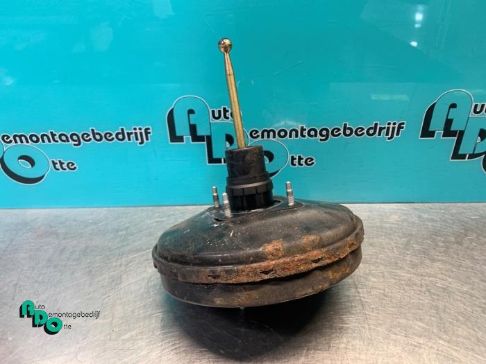 Usagé Servo frein Volkswagen Golf III Cabrio Restyling (1E7) 1.8 Kat. Prix € 30,00 Règlement à la marge proposé par Autodemontagebedrijf Otte