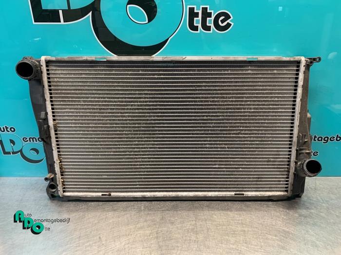 Used Radiator BMW 1 serie (E87/87N) 118d 16V Price € 50,00 Margin scheme offered by Autodemontagebedrijf Otte