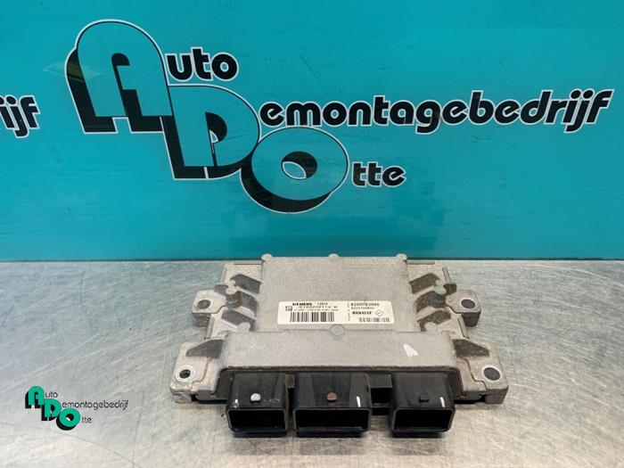 Used Engine management computer Renault Clio III (BR/CR) 1.2 16V TCe 100 Price € 50,00 Margin scheme offered by Autodemontagebedrijf Otte