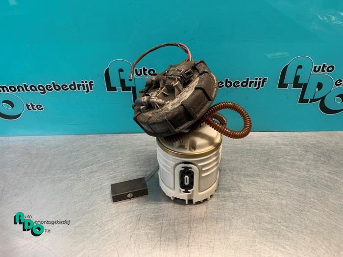 Usagé Pompe à carburant Volkswagen Golf III Cabrio (1E) 2.0 Avantgarde Prix € 20,00 Règlement à la marge proposé par Autodemontagebedrijf Otte