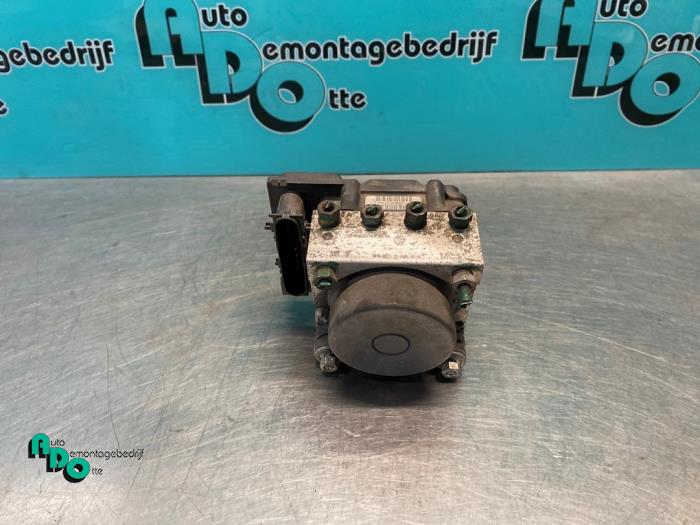 Gebrauchte ABS Pumpe Dacia Sandero I (BS) 1.6 Preis € 50,00 Margenregelung angeboten von Autodemontagebedrijf Otte