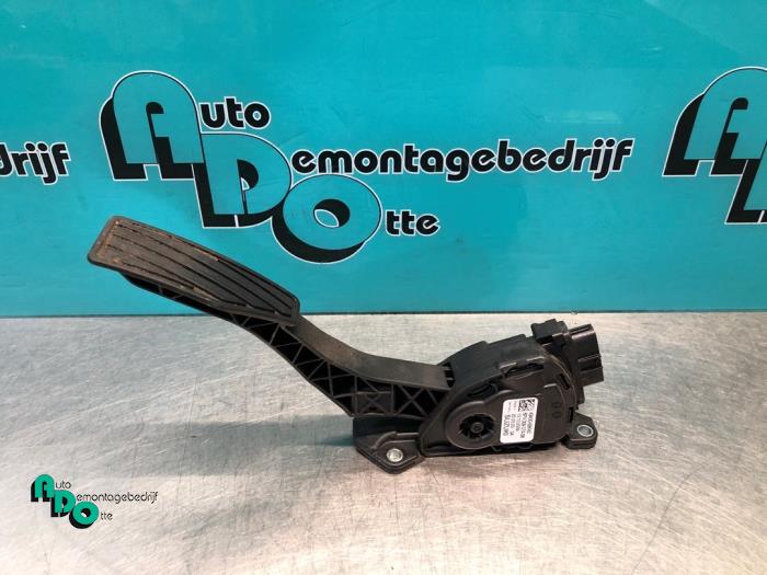 Begagnade Gaspedalsensor Nissan Pixo (D31S) 1.0 12V Pris € 40,00 Marginaltabell erbjuds av Autodemontagebedrijf Otte