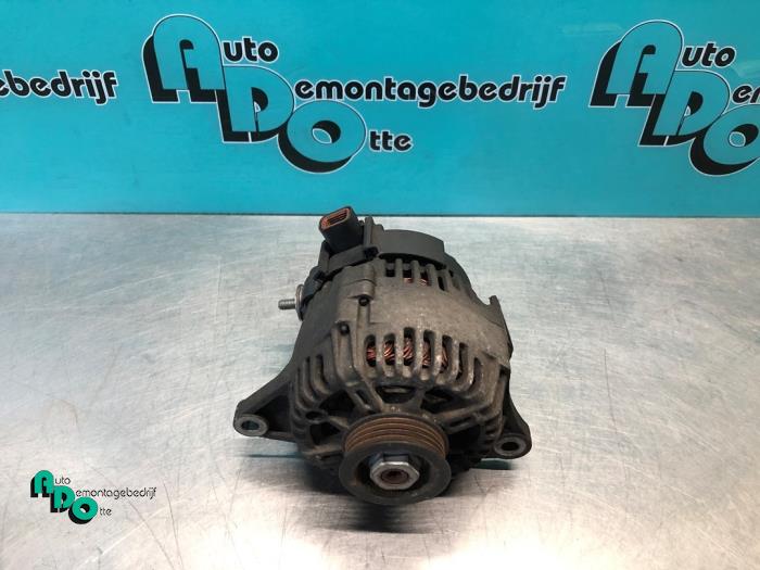 Usagé Dynamo Nissan Micra (K12) 1.2 16V Prix € 30,00 Règlement à la marge proposé par Autodemontagebedrijf Otte