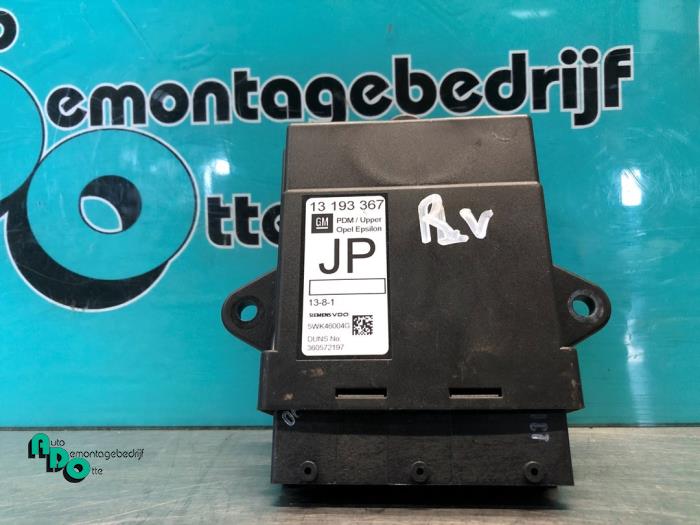 Używane Modul Comfort Opel Vectra C Caravan 2.2 DIG 16V Cena € 40,00 Procedura marży oferowane przez Autodemontagebedrijf Otte